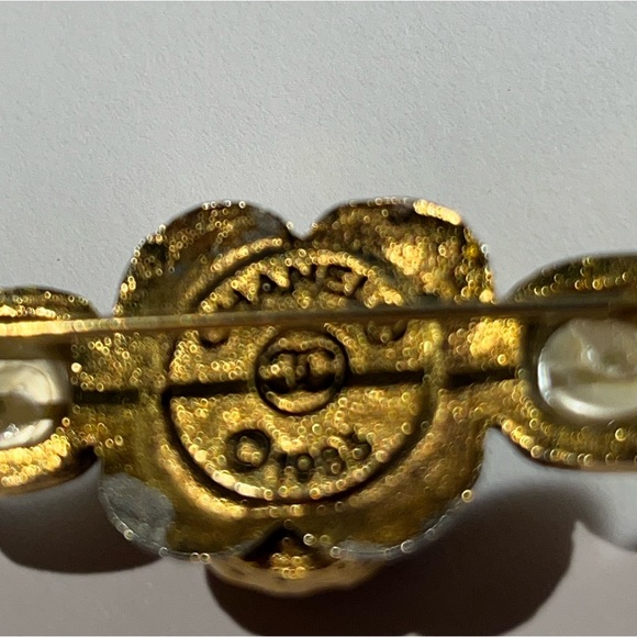 Rare Vintage signed Chanel brooch pin handmade in Paris, France, Maison Gripoix - Picture 5 of 9